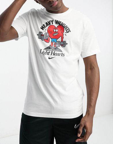 T-shirt bianca con grafica con cuore - Nike Training - Modalova