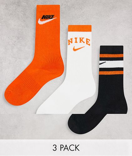 Confezione da 3 paia di calzini rétro bianchi, neri e arancioni - Nike Training - Modalova