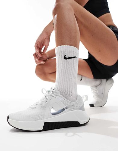 MC 3 - Sneakers bianche e argento - Nike Training - Modalova