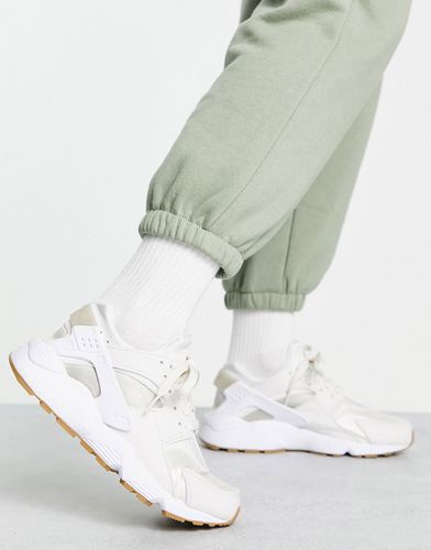 Air - Huarache - Sneakers bianche e beige fossile - Nike - Modalova