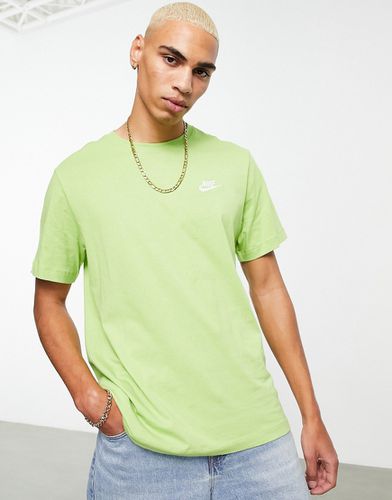 Nike Club - T-shirt verde acceso - Nike - Modalova