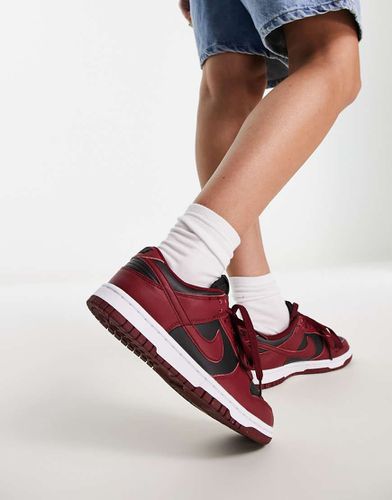 Dunk Low Next - Sneakers basse da donna nere e rosse - Nike - Modalova