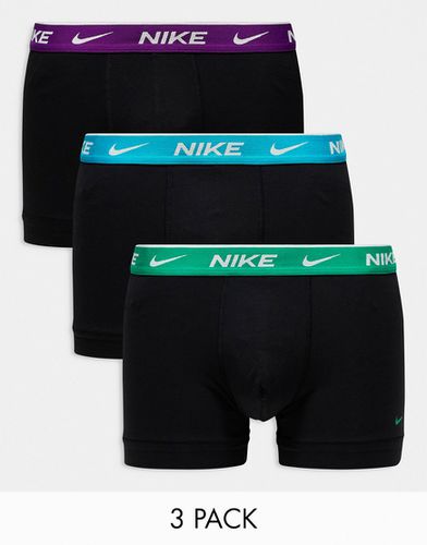 Everyday - Confezione da 3 paia di boxer aderenti neri Cotton Stretch con elastico in vita a contrasto - Nike - Modalova