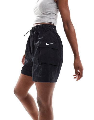 Pantaloncini cargo neri con logo piccolo - Nike - Modalova