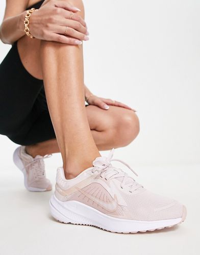 Quest 5 - Sneakers color pesca - Nike Running - Modalova