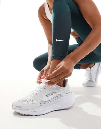 Air Zoom Pegasus 41 - Sneakers bianche e platino - Nike Running - Modalova