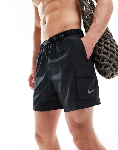 Voyage - Pantaloncini da bagno stile volley da 5" neri - Nike Swimming - Modalova