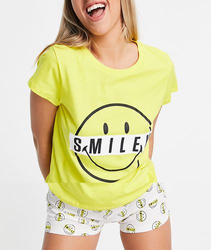 Smiley - Pigiama con T-shirt e pantaloncini colore - Poetic Brands - Modalova