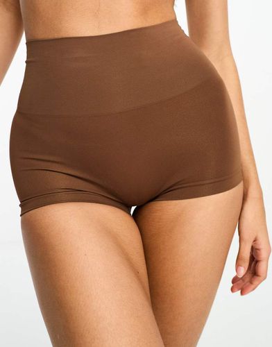 Slip stile shorts boyfriend modellanti marroni senza cuciture - Spanx - Modalova