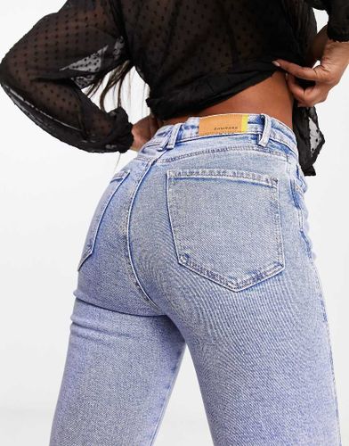 Mom jeans slim elasticizzati medio - Stradivarius - Modalova