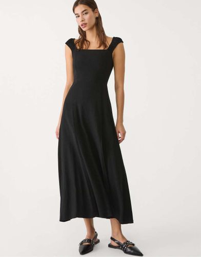 Robe longue en lin mélangé avec laçage croisé dans le dos - Stradivarius - Modalova