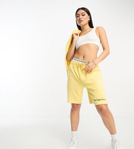 X ASOS - Collaborazione esclusiva - Pantaloncini in spugna gialli con logo - Polo Ralph Lauren - Modalova