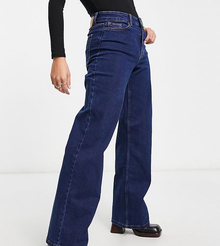 Peggy - Jeans a vita alta a fondo ampio scuro - Pieces Petite - Modalova