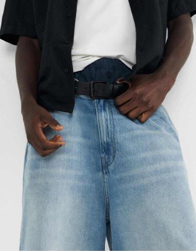 Ceinture effet cuir avec boucle mate - Pull & bear - Modalova