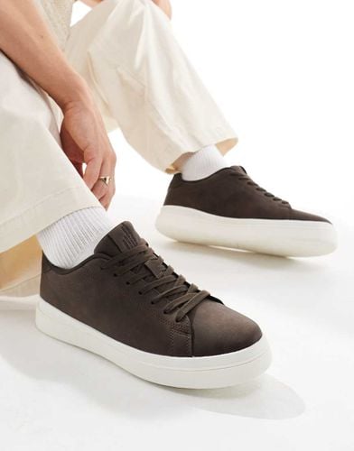 Sneakers stringate marroni - Pull & Bear - Modalova