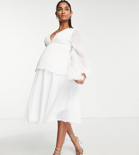 Maternity - Vestito midi a balze color crema con scollo profondo sul davanti - Queen Bee - Modalova