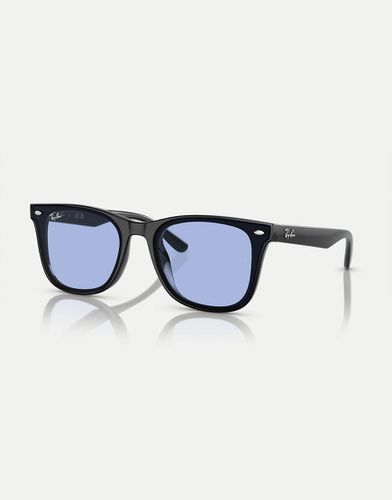 RB4420 - Occhiali da sole squadrati neri con lenti blu - Ray-Ban - Modalova