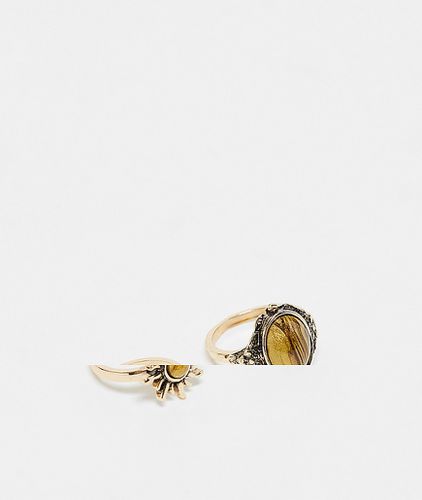 Confezione da 2 anelli unisex dorati con pietra sintetica e sole - Reclaimed Vintage - Modalova