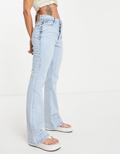 Jeans modellanti a zampa azzurri - River Island - Modalova