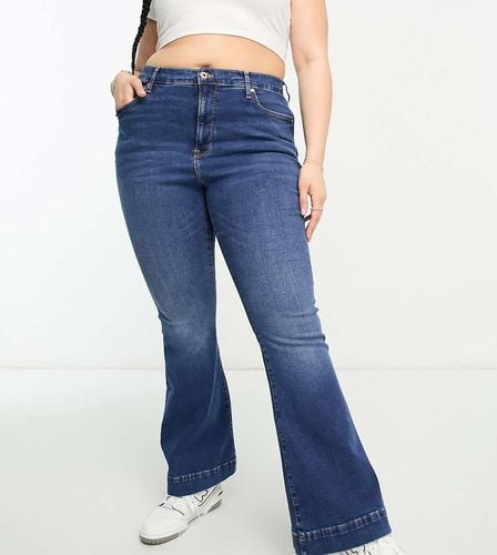 Jeans a zampa medio a vita alta - River Island Plus - Modalova