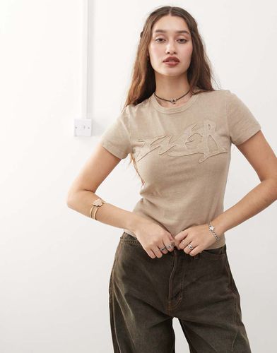 Freja - T-shirt stile anni '90 color beige slavato con applicazione grafica - Weekday - Modalova