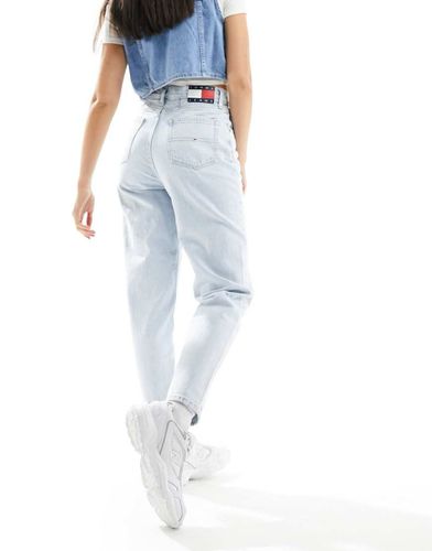 Mom jeans affusolati lavaggio chiaro a vita alta - Tommy Jeans - Modalova