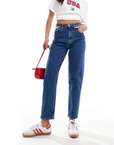 Mom jeans lavaggio medio con bandiera - Tommy Jeans - Modalova