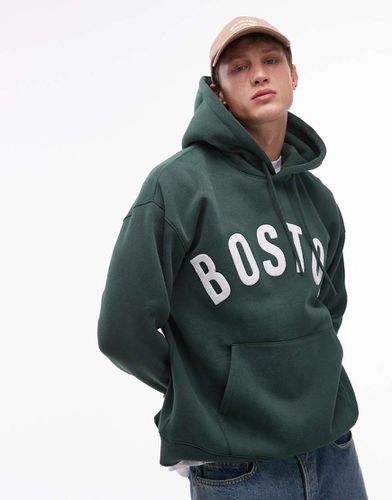 Felpa oversize con cappuccio slavato con ricamo "Boston" in ciniglia - Topman - Modalova