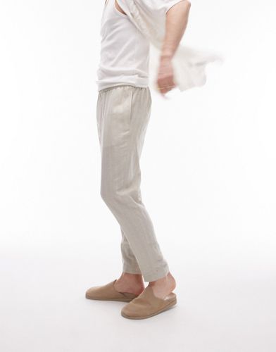 Pantaloni affusolati in misto lino color pietra testurizzato a righe - Topman - Modalova