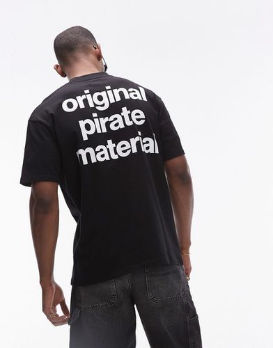 X The Streets - T-shirt premium oversize nera con stampa sul davanti e sul retro "Pirate Material" ricamata - Topman - Modalova