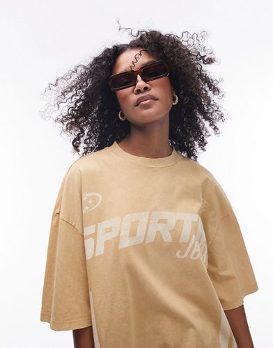 T-shirt oversize color pietra slavato con grafica "Sportif" - Topshop - Modalova
