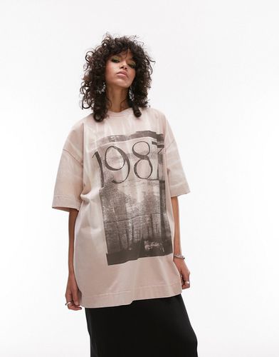 T-shirt oversize cipria con stampa grafica "1987" lavaggio grunge - Topshop - Modalova