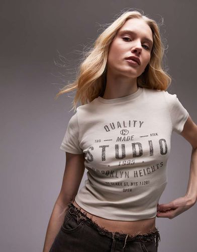 T-shirt baby color pietra slavato con grafica "Studio 1995" - Topshop - Modalova