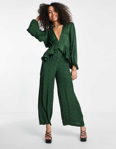 Tuta jumpsuit con vita arricciata kaki con stampa pitonata jacquard - Topshop - Modalova