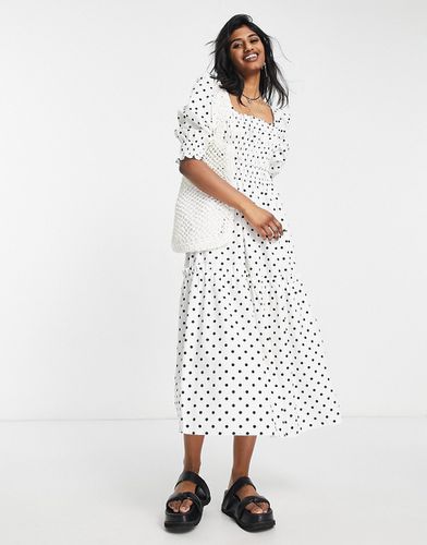 Vestito midi a balze in popeline a pois monocromatici - Topshop - Modalova