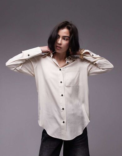 Camicia oversize avorio con bottoni a contrasto - Topshop - Modalova