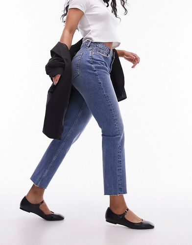 Topshop - Hourglass - Jeans dritti corti a vita medio alta con bordi grezzi, colore medio - Topshop Hourglass - Modalova