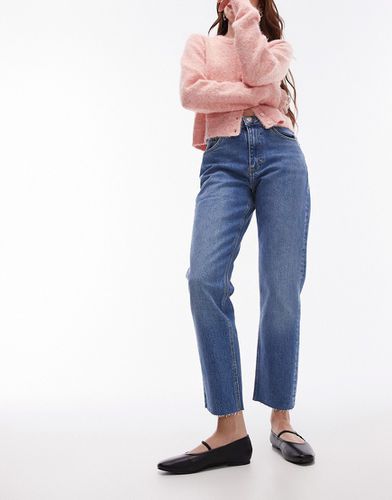 Jeans dritti corti con bordi grezzi a vita medio alta, colore medio - Topshop - Modalova