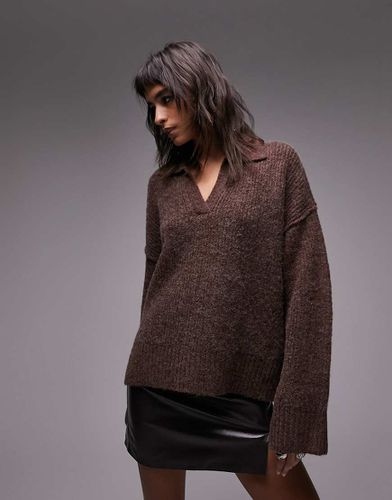 Maglione marrone scuro con colletto e scollo a V - Topshop - Modalova