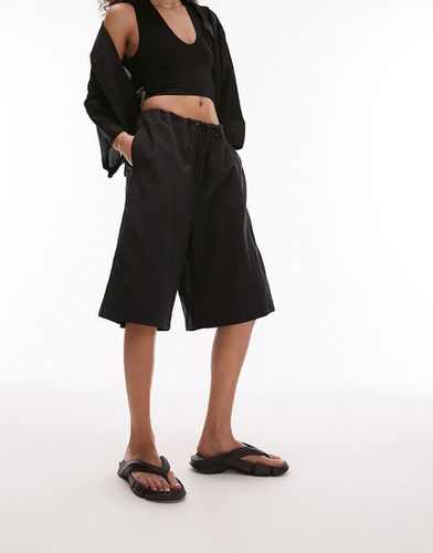 Pantaloncini da surf super lunghi in nylon neri - Topshop - Modalova