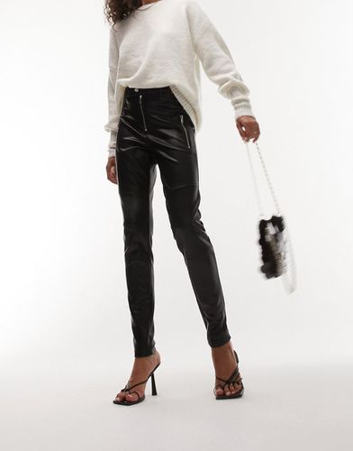 Pantaloni skinny stile motociclista in pelle sintetica nera con zip - Topshop - Modalova
