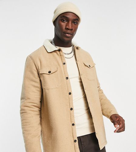 Tall - Camicia giacca foderata in pile borg, color cammello - Threadbare - Modalova