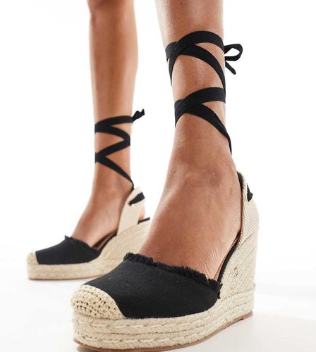 Espadrilles con zeppa alta in iuta e pianta larga nere con laccio - Truffle Collection - Modalova