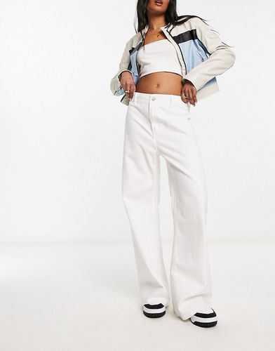 Jeans a fondo ampio bianchi - Urban Revivo - Modalova