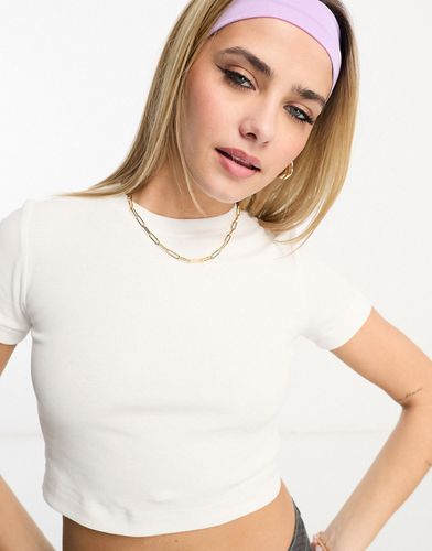 T-shirt mini taglio corto bianca - Urban Revivo - Modalova