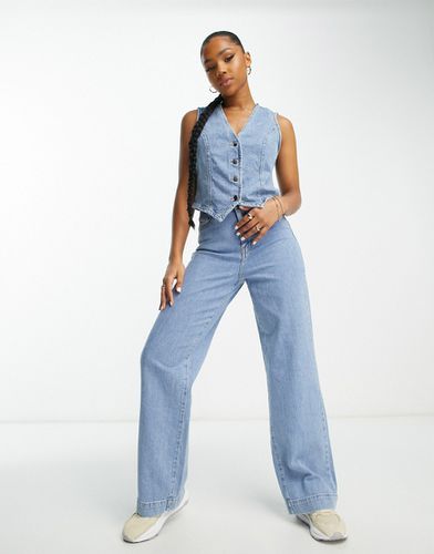 Aware - Jeans con fondo ampio in denim doppiato lavaggio azzurro in coordinato - Vero Moda - Modalova