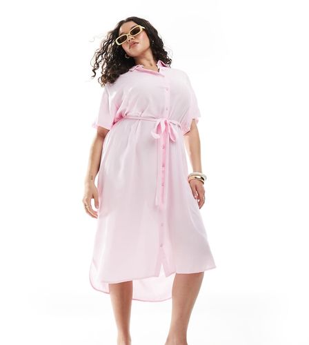 Robe chemise mi-longue avec liens à la taille - Vero Moda Curve - Modalova
