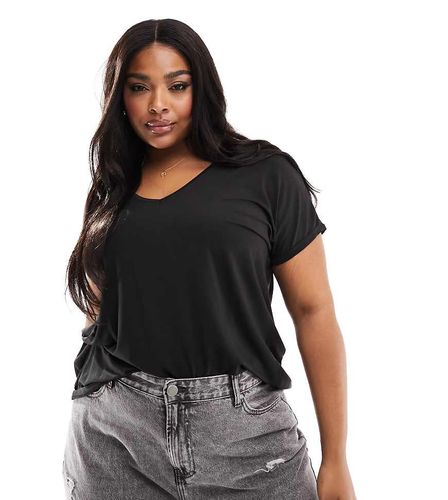 T-shirt à col en V - Vero Moda Curve - Modalova