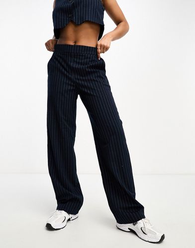 Pantaloni con fondo ampio sartoriali gessato in coordinato - Vero Moda - Modalova