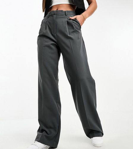 Pantaloni dad con fondo ampio grigi - Vero Moda Tall - Modalova